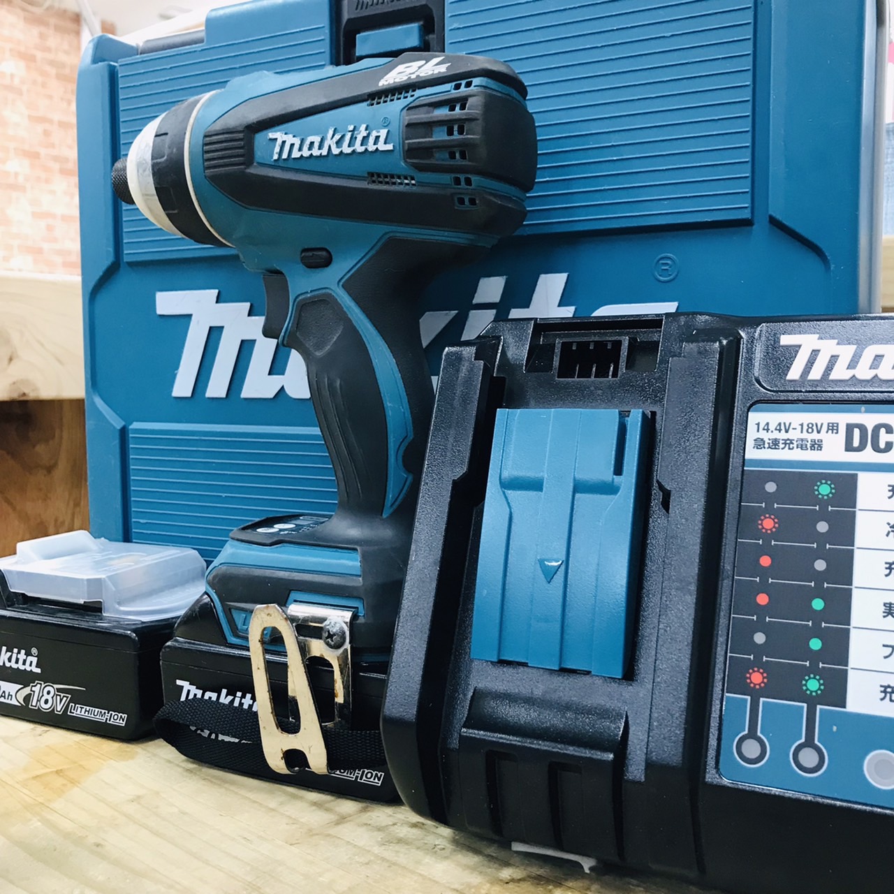 割引制度未使用 ｍａｋｉｔａ 充電式４モードインパクトドライバ マキタ ＴＰ１４１ＤＲＧＸ 日本製 電動工具 電動工具/232 その他